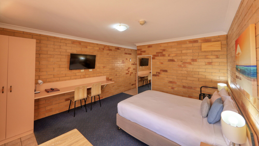 Bedroom 3, North Parkes Motel, Parkes