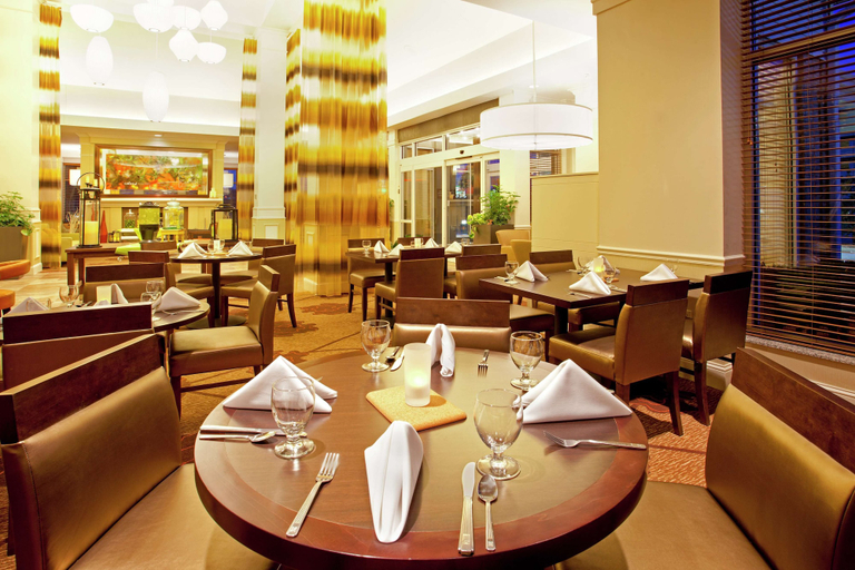 Food & Drinks 5, Hilton Garden Inn Minneapolis/Eden Prairie, Hennepin
