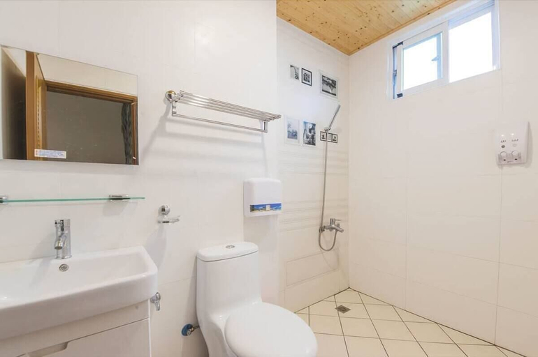 Bathroom 4, Locking Taitung B&B, Taitung