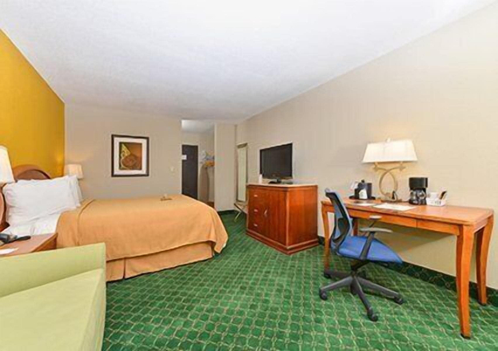 Bedroom 3, Quality Inn Cairo I-57, Alexander
