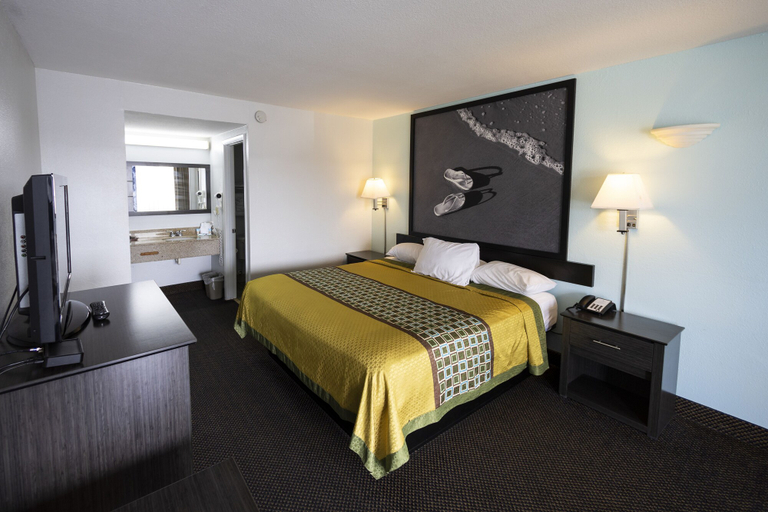 Bedroom 3, Ocean Breeze Inn, Saint Johns