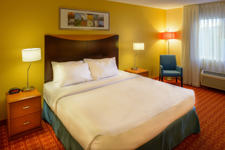 Bedroom 4, Fairfield Inn by Marriott Joplin, Newton