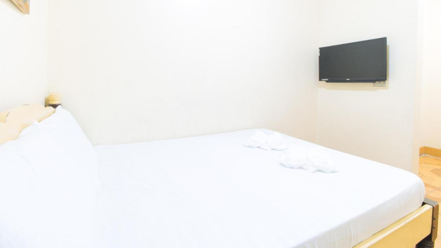 Bedroom 3, Maliwalo Inn Tarlac by RedDoorz, San Jose