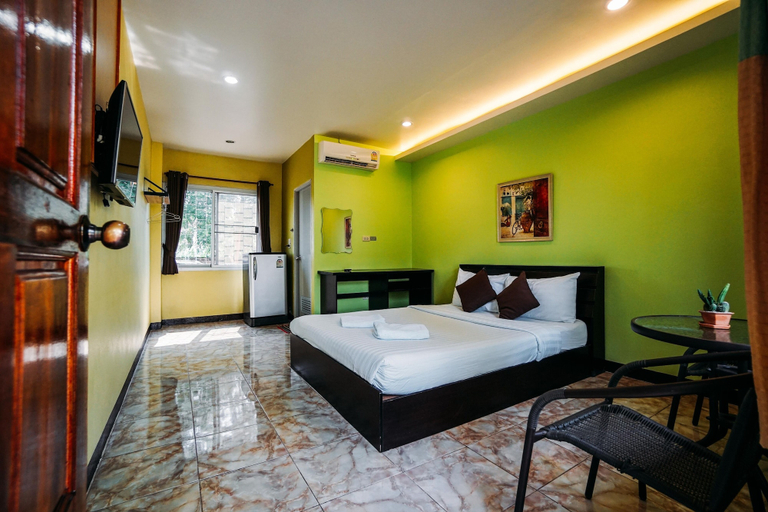 Bedroom 5, Phoemphoon 2 Hotel, Muang Nan