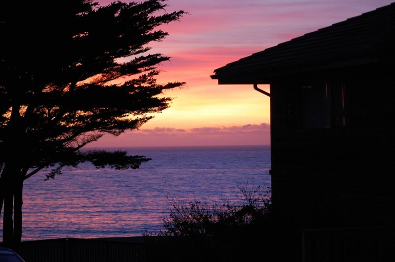 Others 5, Surf Inn, Mendocino