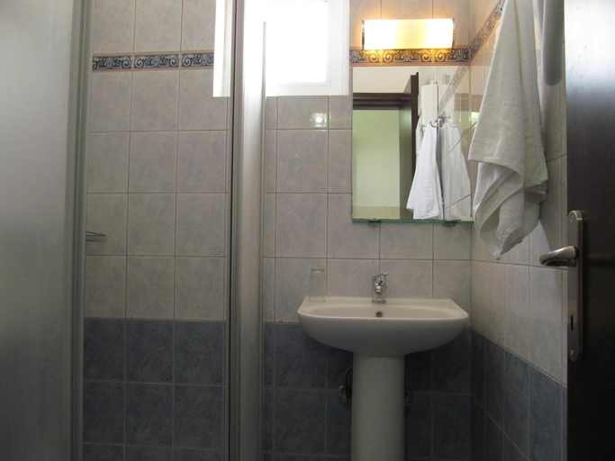 Bathroom 5, Rio Hotel, South Aegean
