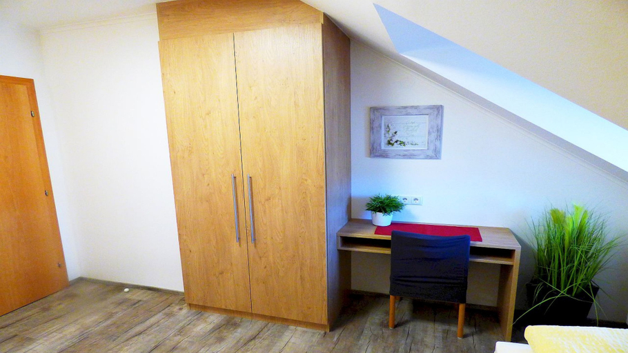 Bedroom 2, Appartementhaus Martina, Eisenstadt Umgebung