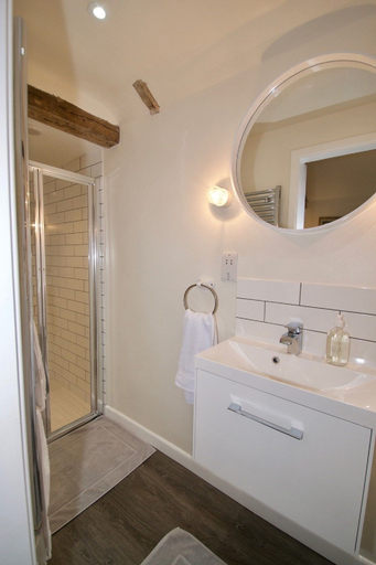 Bathroom 3, Fazeboons Barn, Suffolk