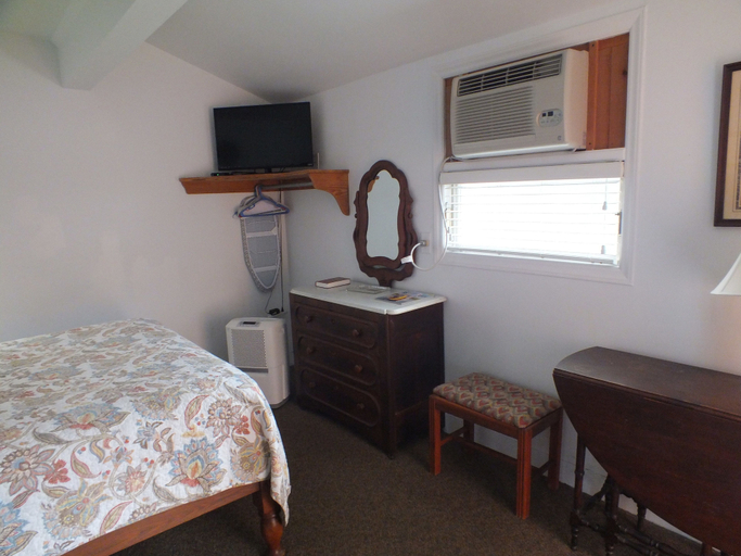 Bedroom 3, Scarborough Inn, Dare