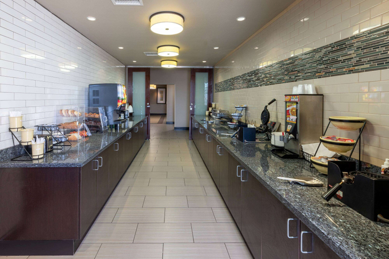 Food & Drinks 5, La Quinta Inn & Suites by Wyndham Durant, Bryan