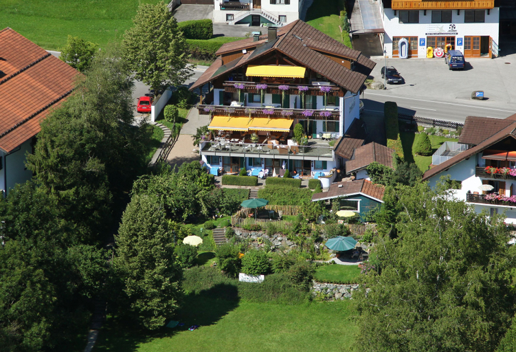 Exterior & Views 2, Das vegetarische Boutique Hotel Dreimäderlhaus, Ostallgäu