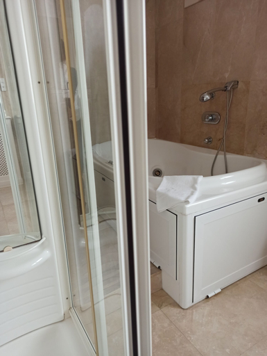 Bathroom 4, Hotel Escuela Santa Brígida, Las Palmas