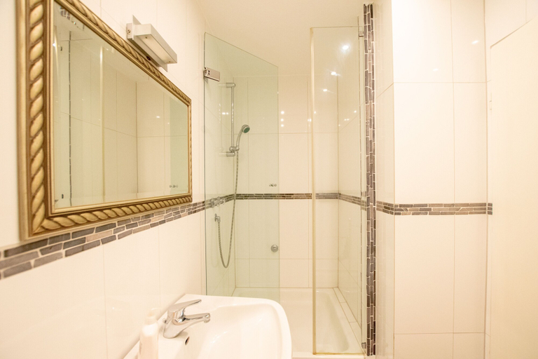 Bathroom 3, Lovely City House, Rhein-Kreis Neuss