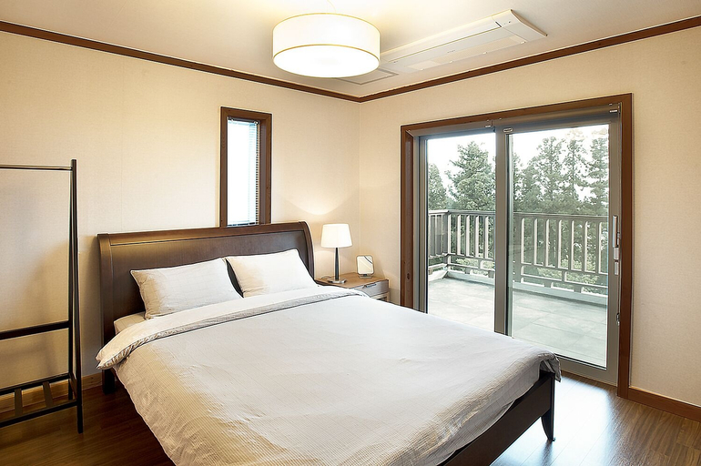 Bedroom 3, Jejueco Suites, Seogwipo