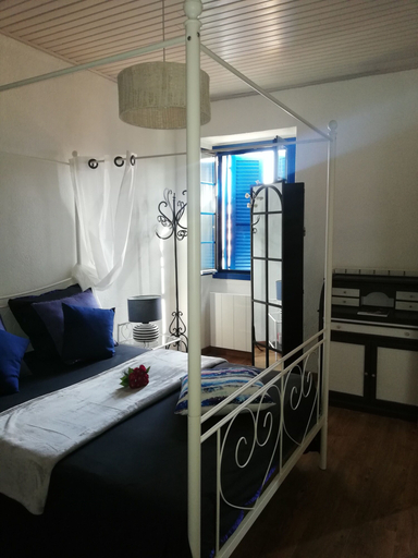 Bedroom 4, Parfumu Di Celu, Haute-Corse