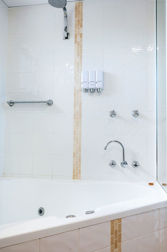 Bedroom 4, Quality Hotel City Centre, Coffs Harbour - Pt A
