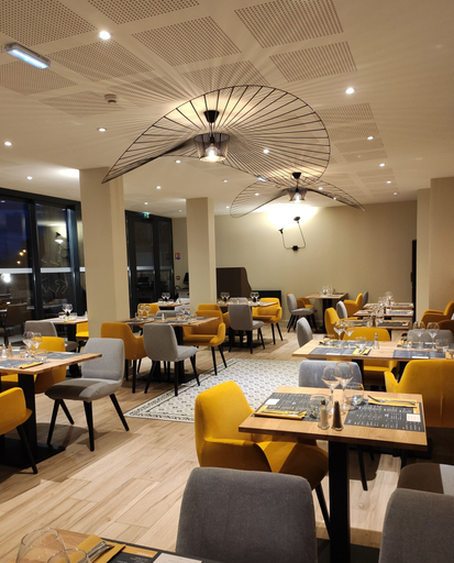 Food & Drinks 3, Hotel Bellaroc, Lot
