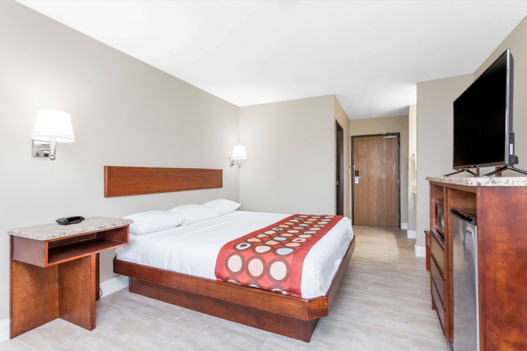 Bedroom 3, Super 8 by Wyndham Owensboro, Daviess