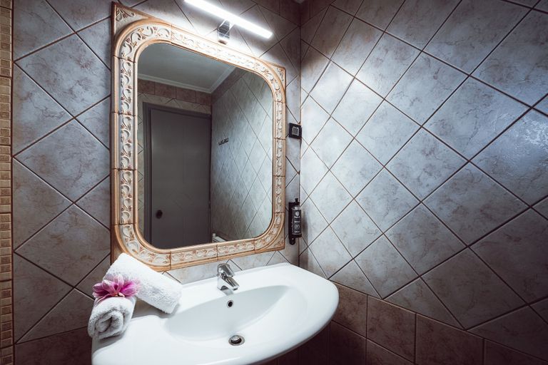 Bathroom 4, Akti Lake Living, Epirus