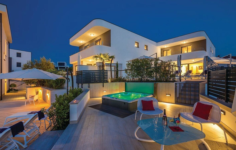 Exterior & Views 2, JAZZ at Rova Apartment Sol, Malinska-Dubašnica