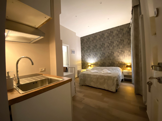 Bedroom 5, Hotelier 51, Rome