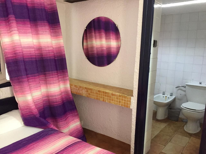 Bathroom 5, Hotel Regina, Tétouan
