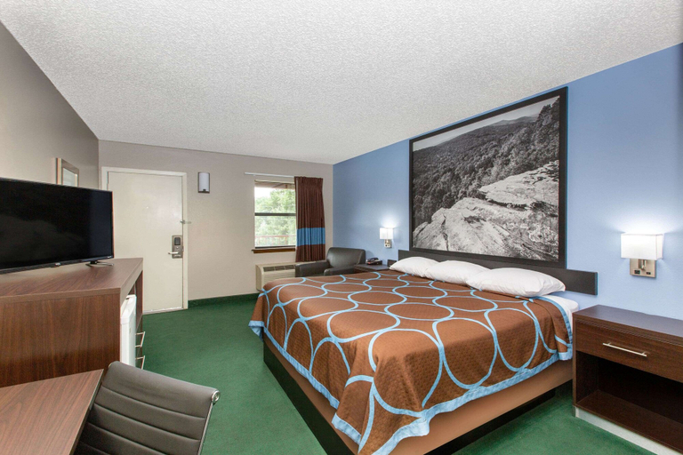 Bedroom 3, Super 8 by Wyndham Malvern, Hot Spring