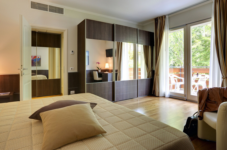 Bedroom 2, Grand Hotel Presolana, Bergamo
