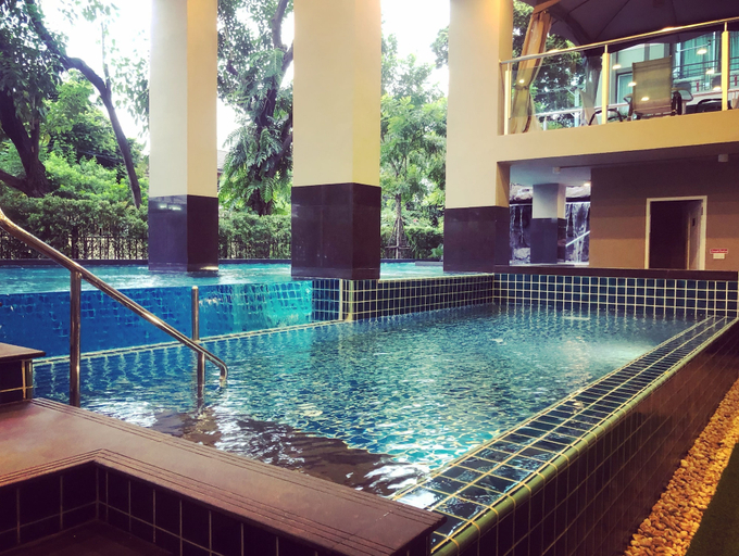 Sport & Beauty 5, The Lux Ladprao 10, Chatuchak