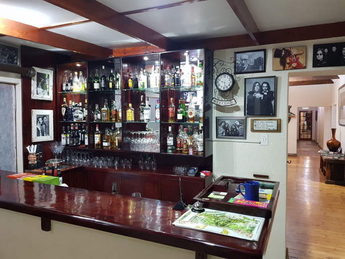 Food & Drinks 5, Blue Mango Lodge, Ekurhuleni