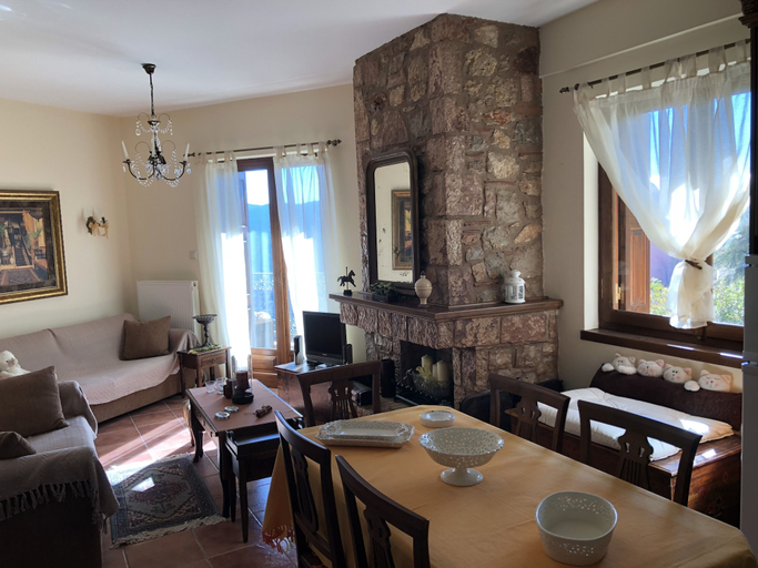 Others 5, Arahova Cozy Apartment, Central Greece