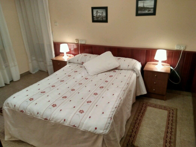 Bedroom 3, Hostal Mayo, Ourense
