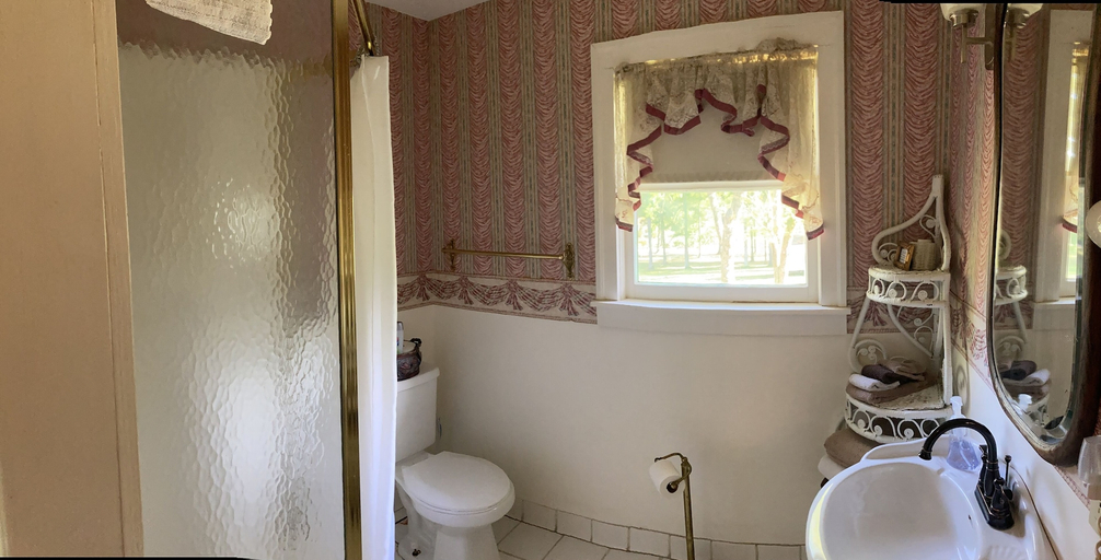 Bathroom 4, Rose House Inn, Fayette