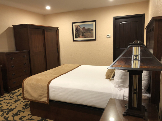 Bedroom 3, Hotel Mission de Oro, Merced