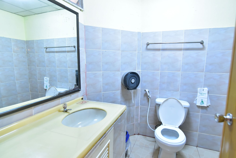Bathroom 4, Koh Ngai Resort Trang, Ko Lanta