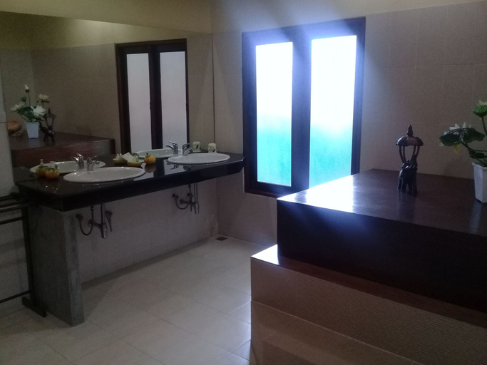 Bathroom 3, Baan Ton Rak Boutique Resort, Koh Chang