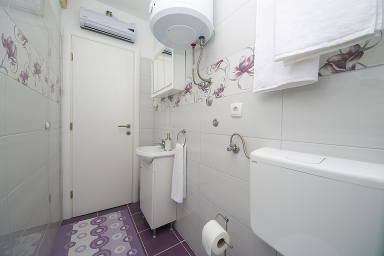 Bathroom 3, Apartment Beny, Kaštela