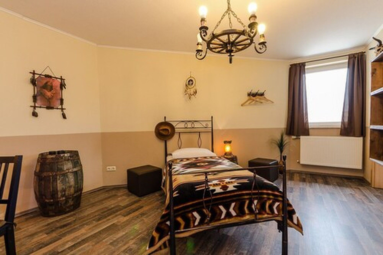 Bedroom 4, Hotel Rosenhof, Gifhorn