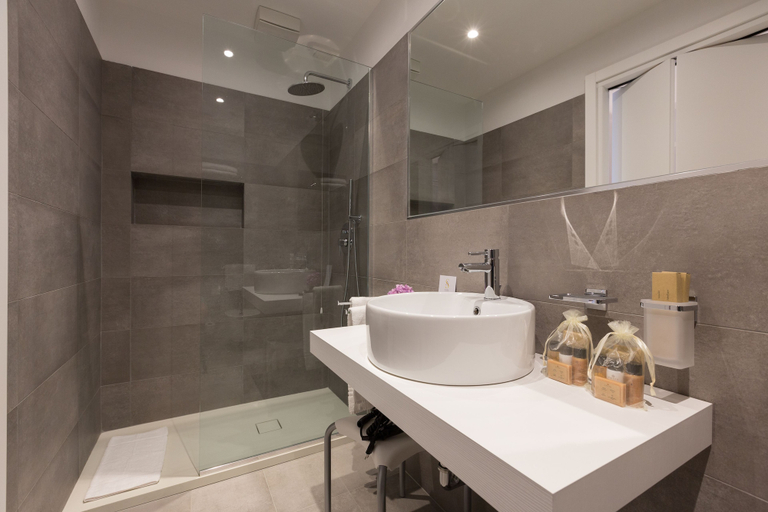 Bathroom 3, Ai Suma Hotel, Milano