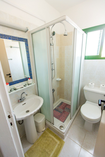 Bathroom 4, Fitos Inn Guest House
