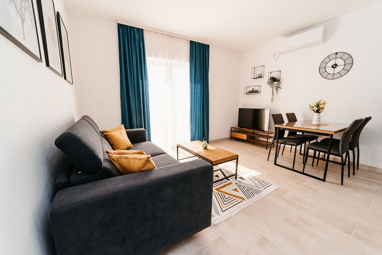 Others 5, Apartments Seka, Slivno