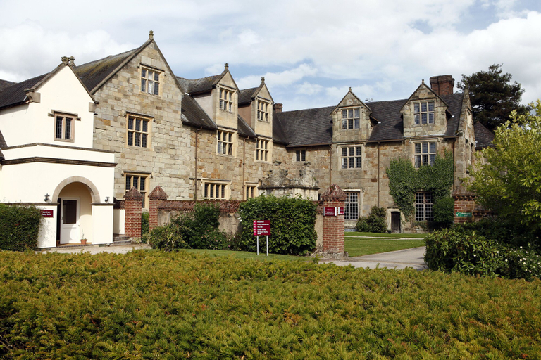 Exterior & Views