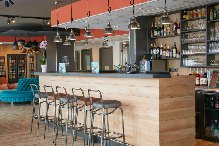 Food & Drinks 5, Kyriad Pontarlier, Doubs