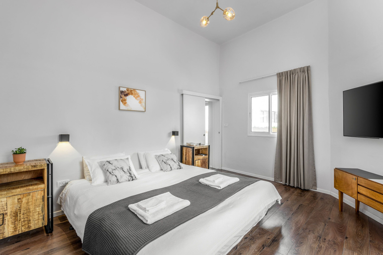 Bedroom 4, Carmel Star