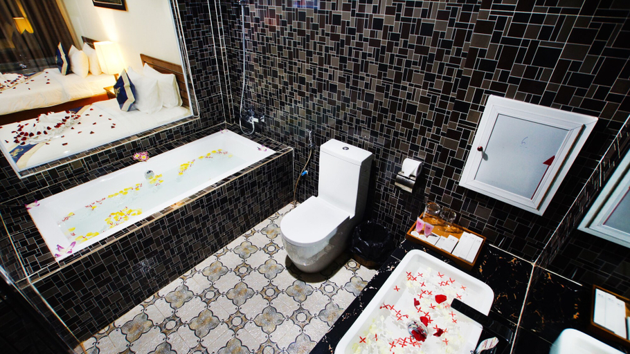 Bathroom 5, Dinata Angkor Boutique Hotel, Siem Reap