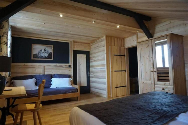 Bedroom 2, Maison d'hôtes La Barmaz, Haute-Savoie