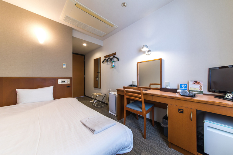 Bedroom 3, Sun Palace Hotel, Shizuoka