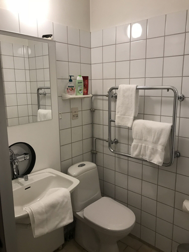 Bathroom 3, Ewa & Maude Hotel, Göteborg