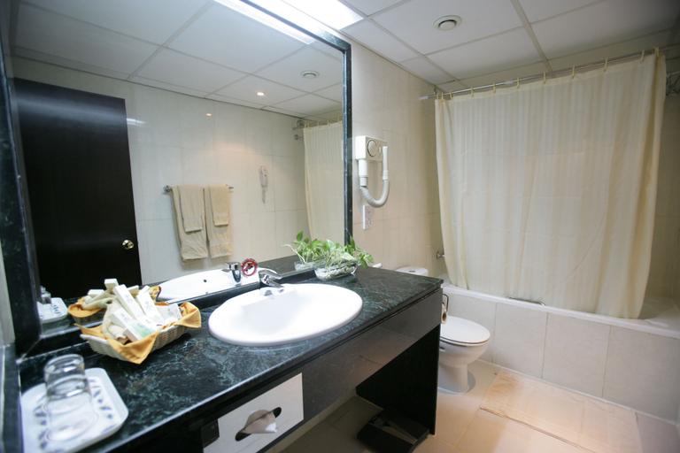 Bathroom 4, Rolla Suites Hotel, Dubai