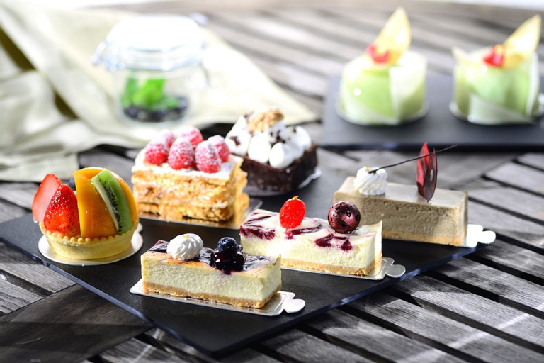 Food & Drinks 7